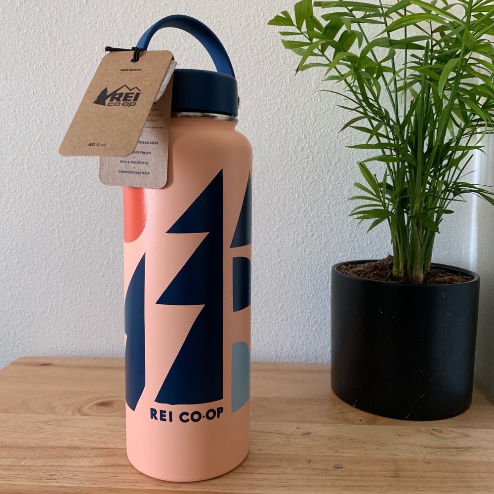 🛑🛑SOLD 🛑🛑Hydro Flask 40 oz new design printed